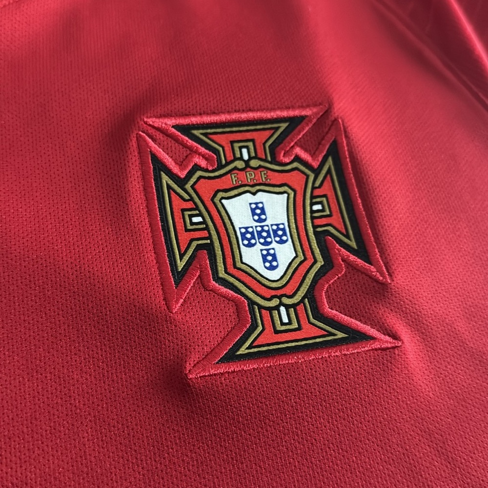 Portugal 🇵🇹 #7 Cristiano Ronaldo 2018 FIFA World Cup Home Nike Jersey - Picture 3 of 8